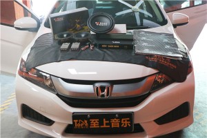 清遠至上音樂汽車音響改裝/本田鋒范音響隔音施工作業(yè)展示