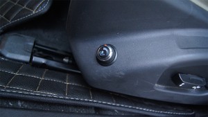 沃爾沃S60L主副駕駛通風(fēng)座椅改裝