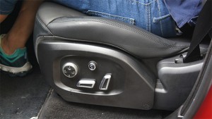 路虎攬勝運(yùn)動(dòng)版通風(fēng)座椅改裝