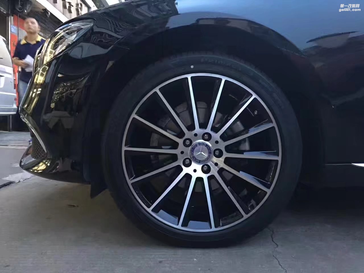 奔馳，換 奔馳 原裝 AMG 完工！