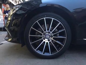 奔馳，換 奔馳 原裝 AMG 完工！