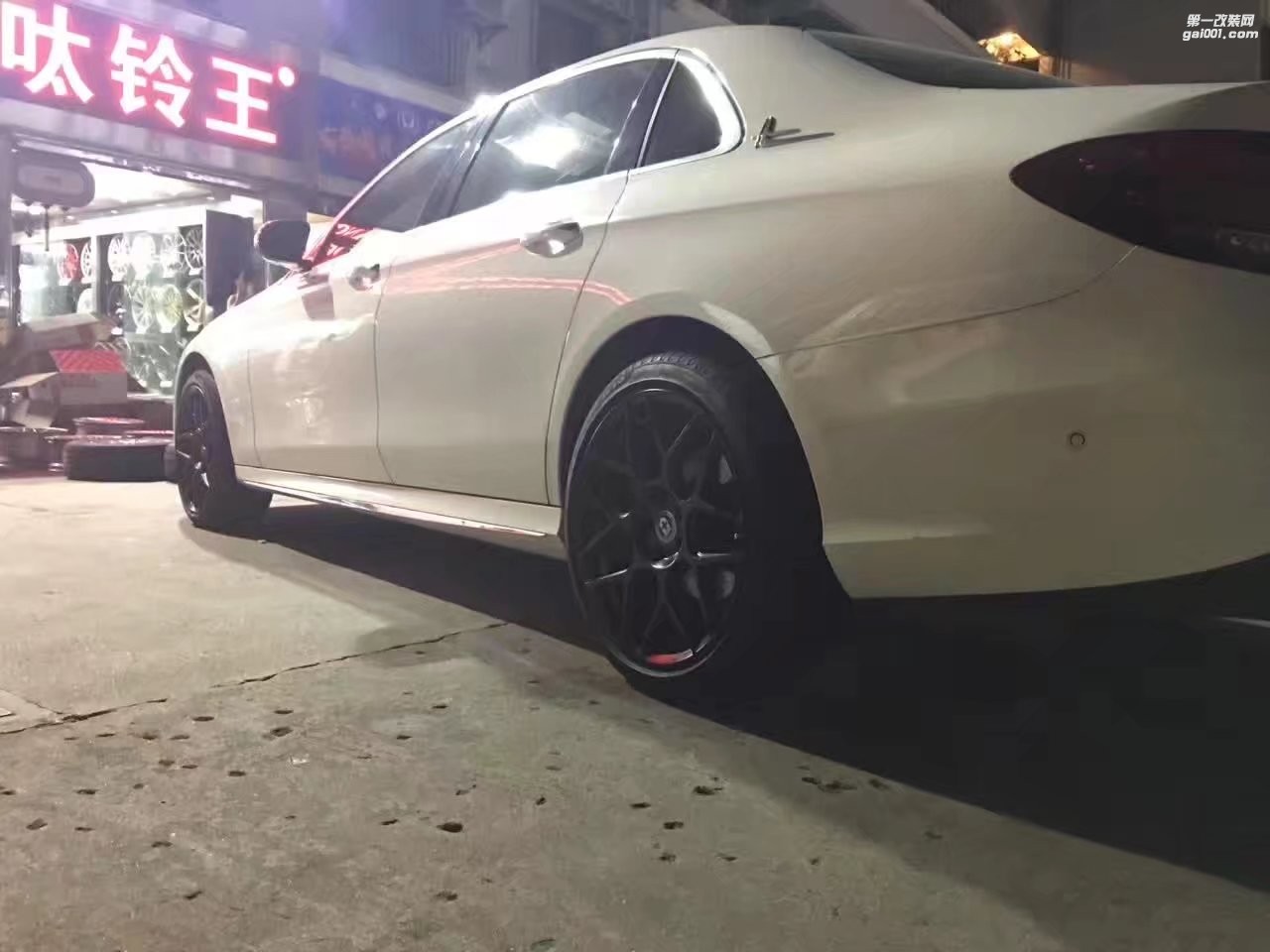 奔馳，裝 美國 HRE  19寸  完工！