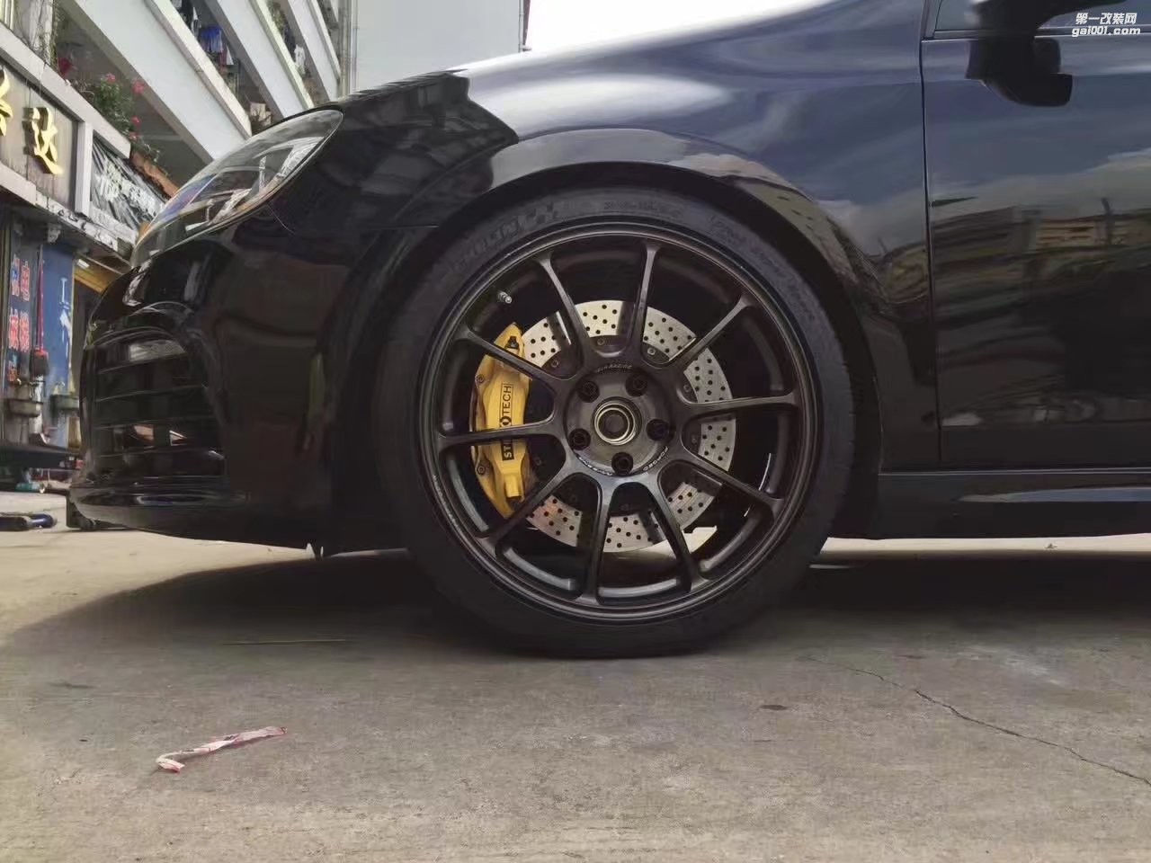大眾，換 RAYS ZE40 19寸 完工 ！