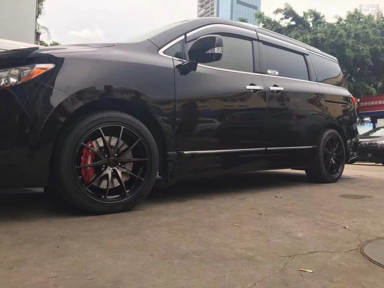 日產(chǎn)，裝 全新 RAYS  G25  完工！