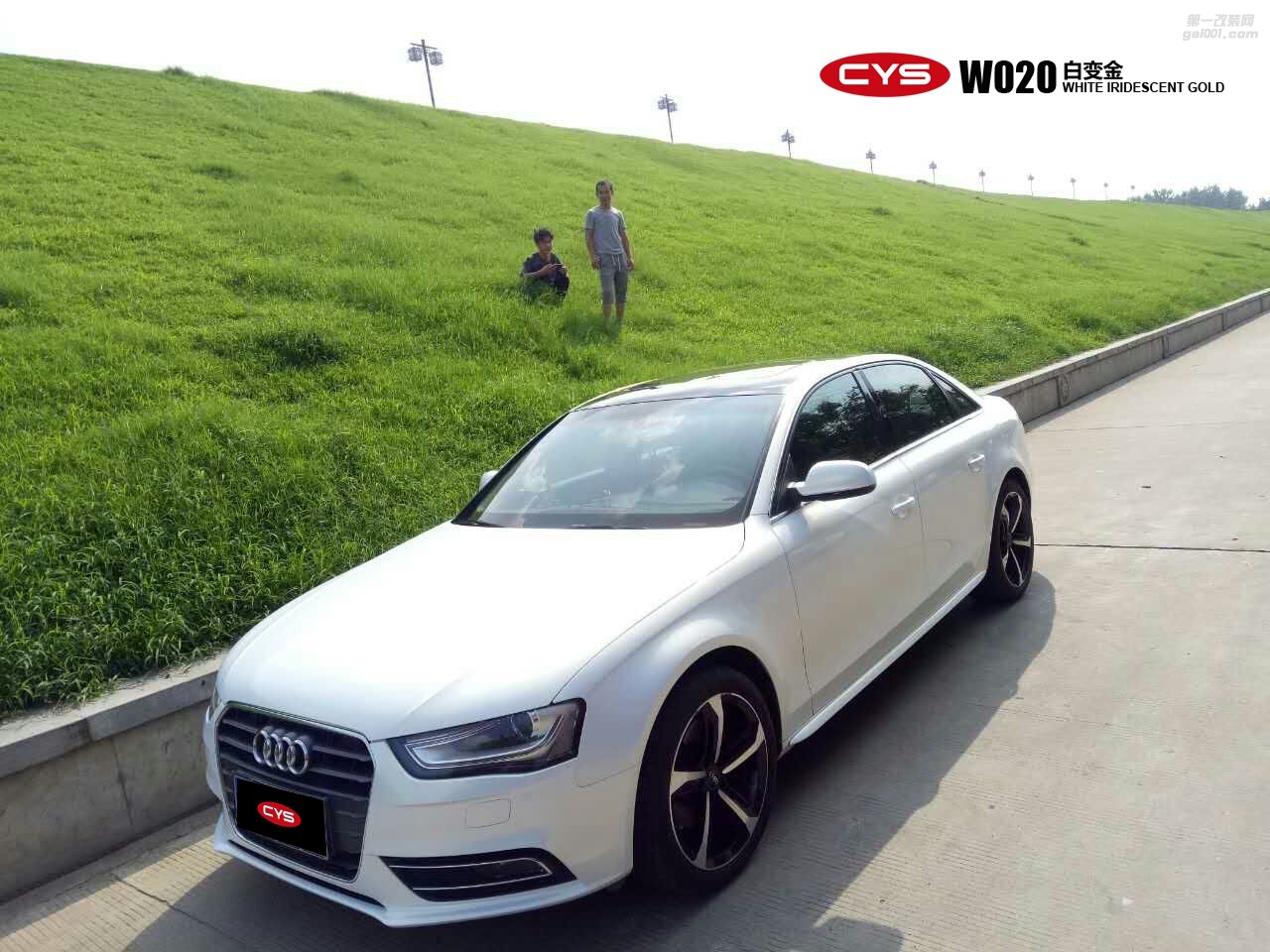 北京奧迪A4L CYS白變金 W020 汽車(chē)改色貼膜