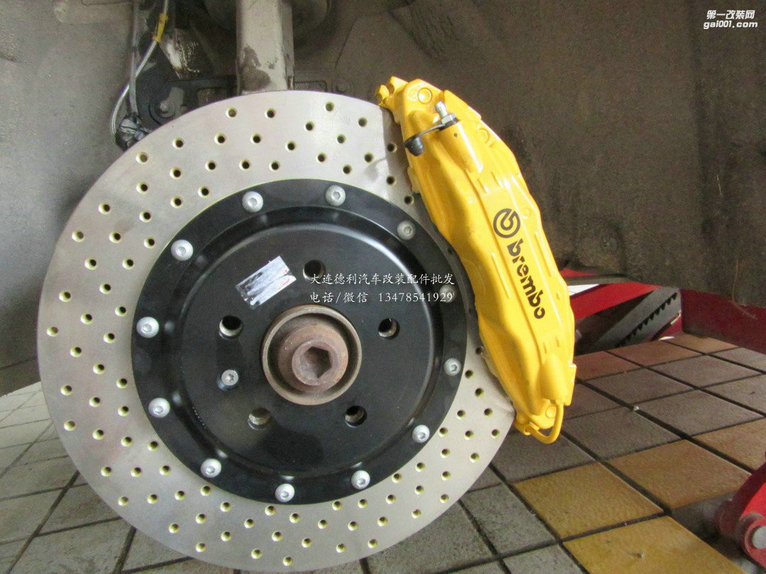 奧迪A5改裝BREMBO剎車+RES排氣