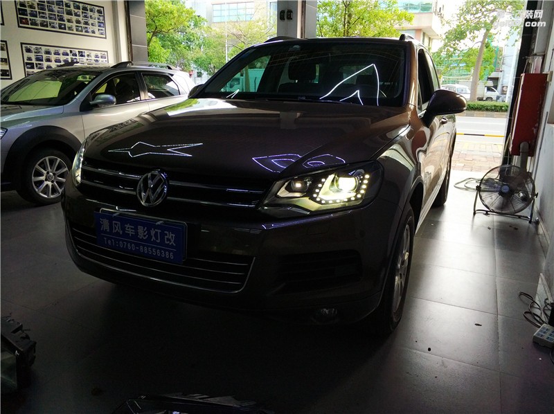大眾途銳車燈改裝 低配鹵素燈升級原廠高配氙氣大燈！讓行車更安全！——中山清風車影燈改
