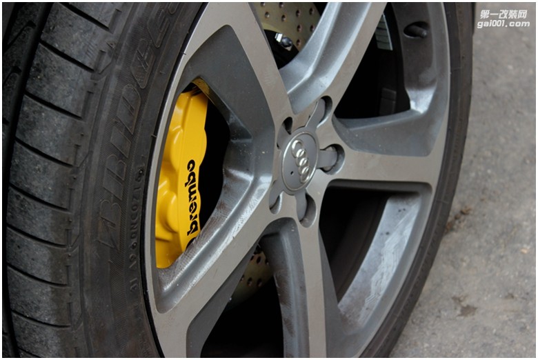 海亞：奧迪 Q5 升級(jí) 意大利原裝正品布雷博brembo GT6 380X34 打孔浮動(dòng)碟