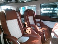 西安威霆商务车内饰改装航空座椅、木地板、时尚吧台，气质型升级