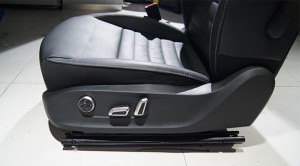 成都斯柯達明銳升級12向電動座椅+車前雷達改裝