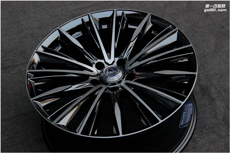 海亞：RAYS VOUGE 5X114.3 19X8 ET35 奧德賽艾力紳杰德RAV4CRVRX NX