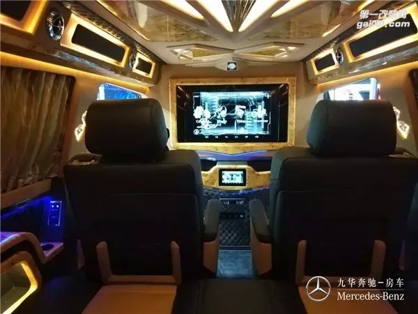 【新車到店】奔馳V-Class豪華版商務房車總裁的專屬座駕！