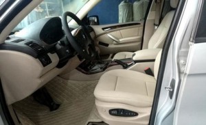 服役40萬公里的寶馬X5翻新真皮內(nèi)飾