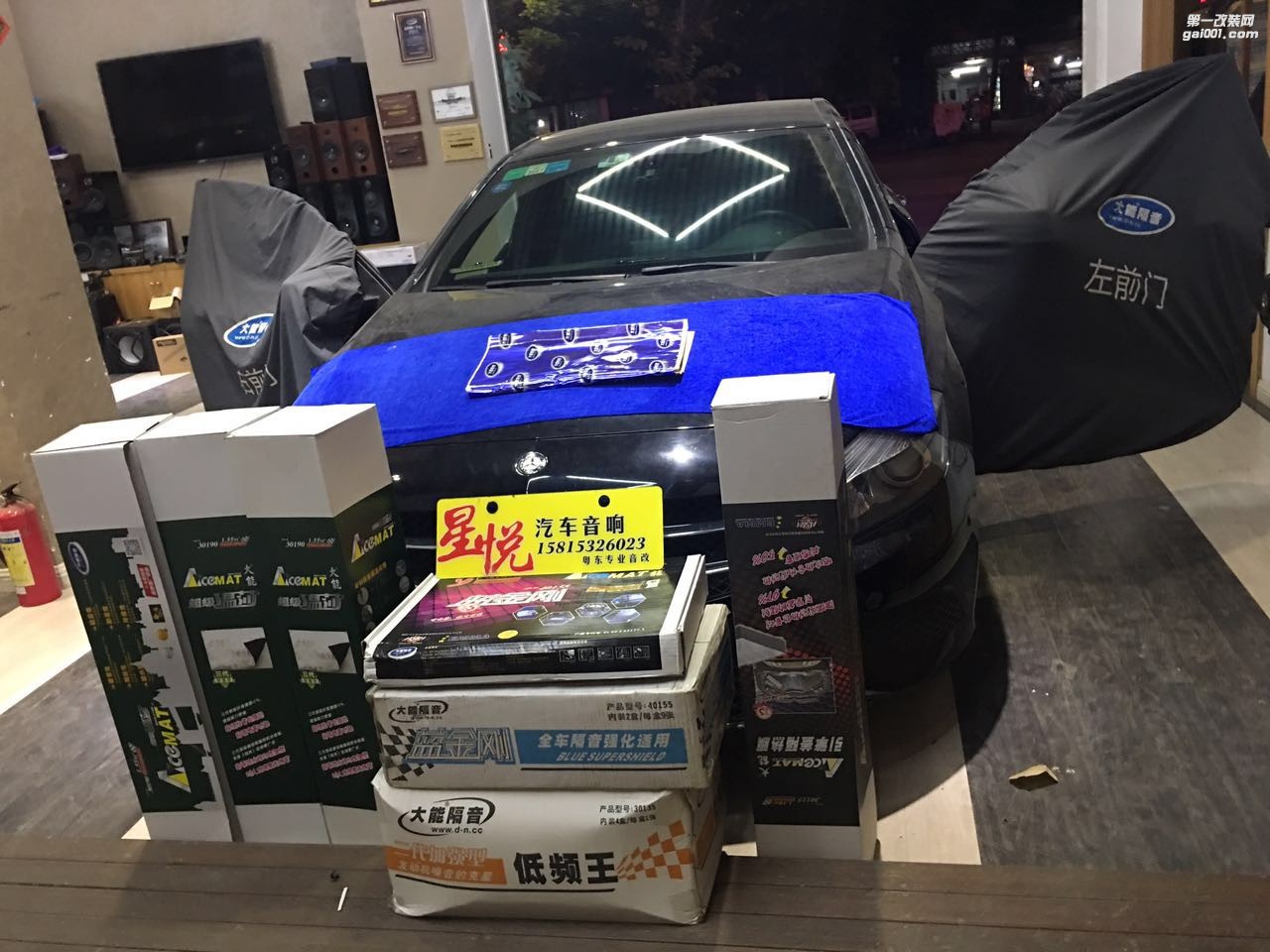汕頭哪里汽車隔音施工最專業(yè)奔馳A180全車大能隔音汕頭市星悅汽車音響改裝解決車內噪音路噪胎噪問題