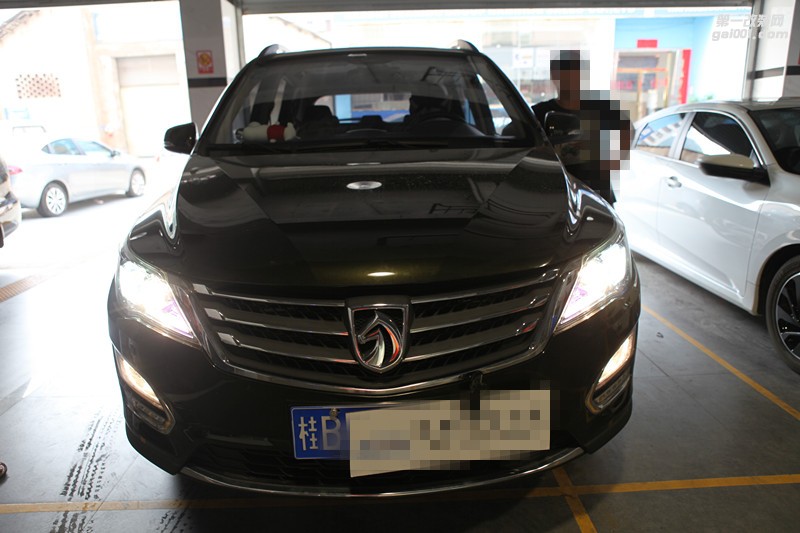 振翔車燈升級，廣西專業(yè)改燈改裝，寶駿560改透鏡