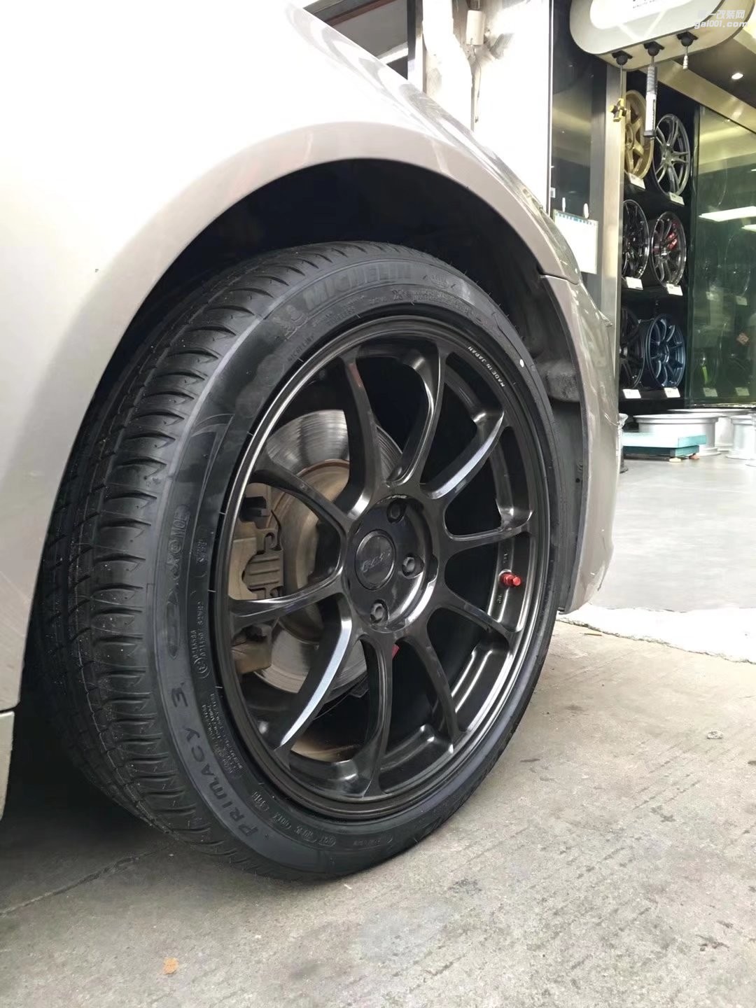 寶馬，換 RAYS  ZE40  完工！