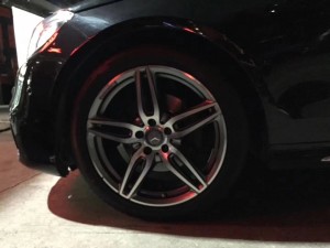奔馳，換 全新 原裝 AMG 19寸 完工