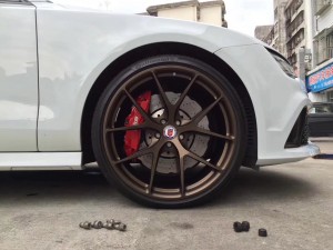 奧迪 RS7 ，上 美國(guó)  HRE  21寸 完工！