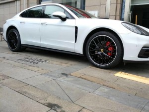保時(shí)捷 E-Hybrid Panamera Turbo 升級(jí)20寸21寸鍛造輪轂輪胎
