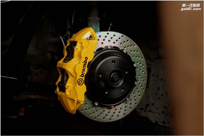 海亞：BBW 寶馬F31 320 旅行版 改裝 意大利brembo GT6 GT4 全原裝正品套件 德國BBS CH-R 19輪轂