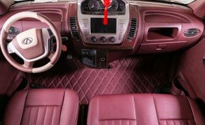 內(nèi)飾再提升，大通房車改裝升級酒紅色真皮內(nèi)飾