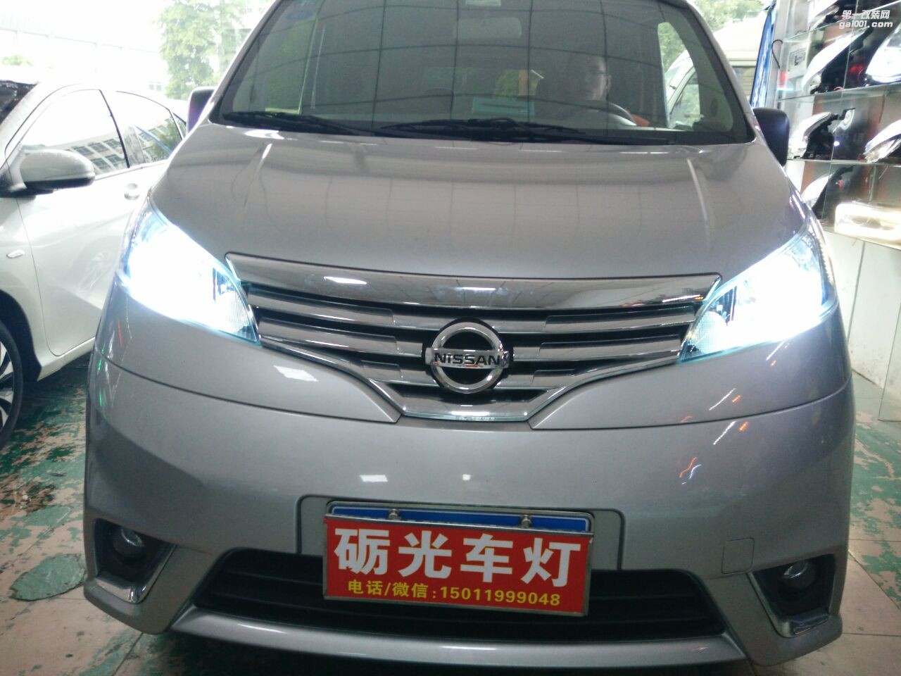 廣州汽車改燈 日產(chǎn)NV200大燈升級小糸Q5雙光透鏡飛利浦套餐
