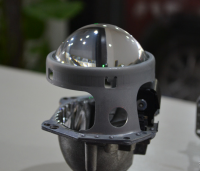 透镜氙灯LED行车记录仪