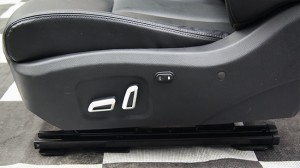 新奇駿改裝電動(dòng)座椅—成都威威車改