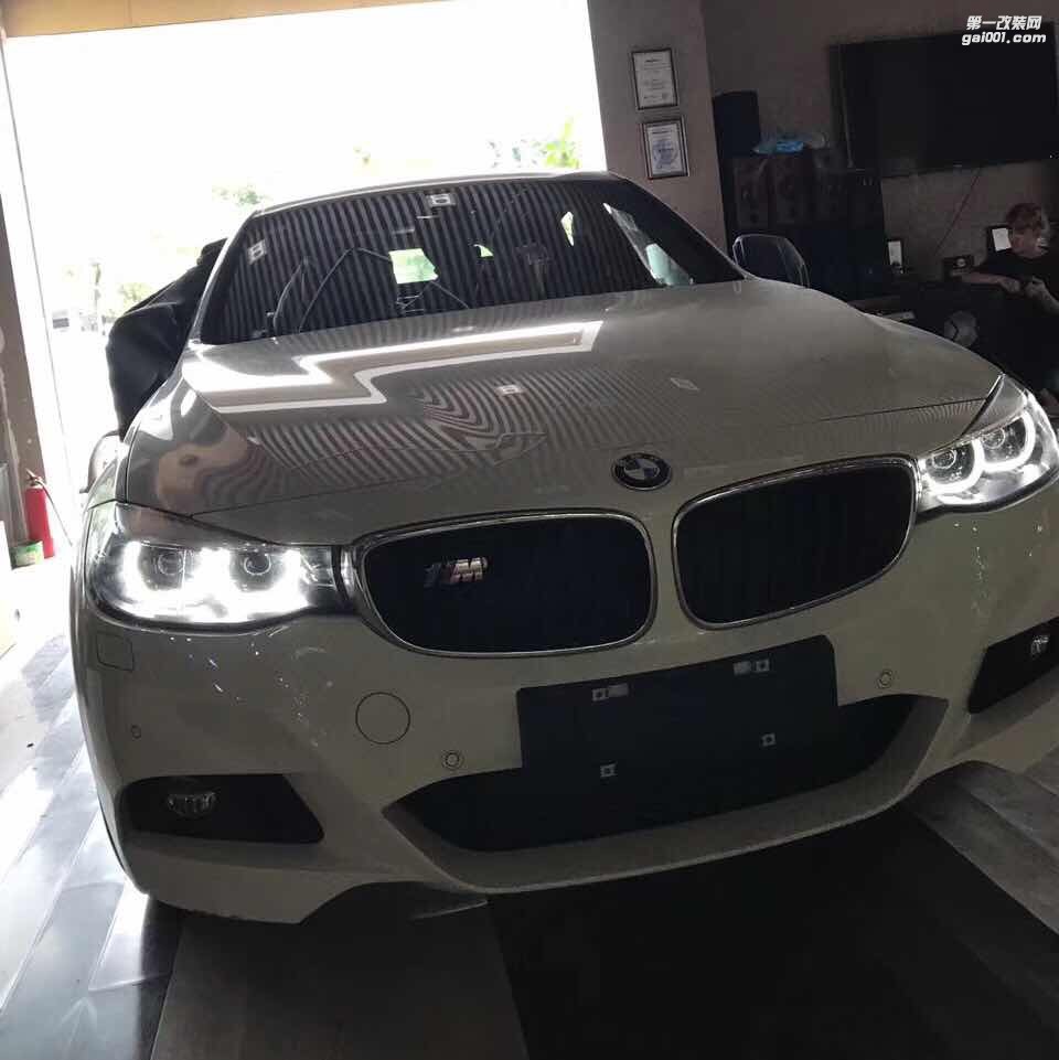 汕頭市星悅汽車(chē)音響改裝寶馬3系升級(jí)意大利赫茲系列三分頻十五周年音響 駕駛樂(lè)趣也要好聲音點(diǎn)綴！