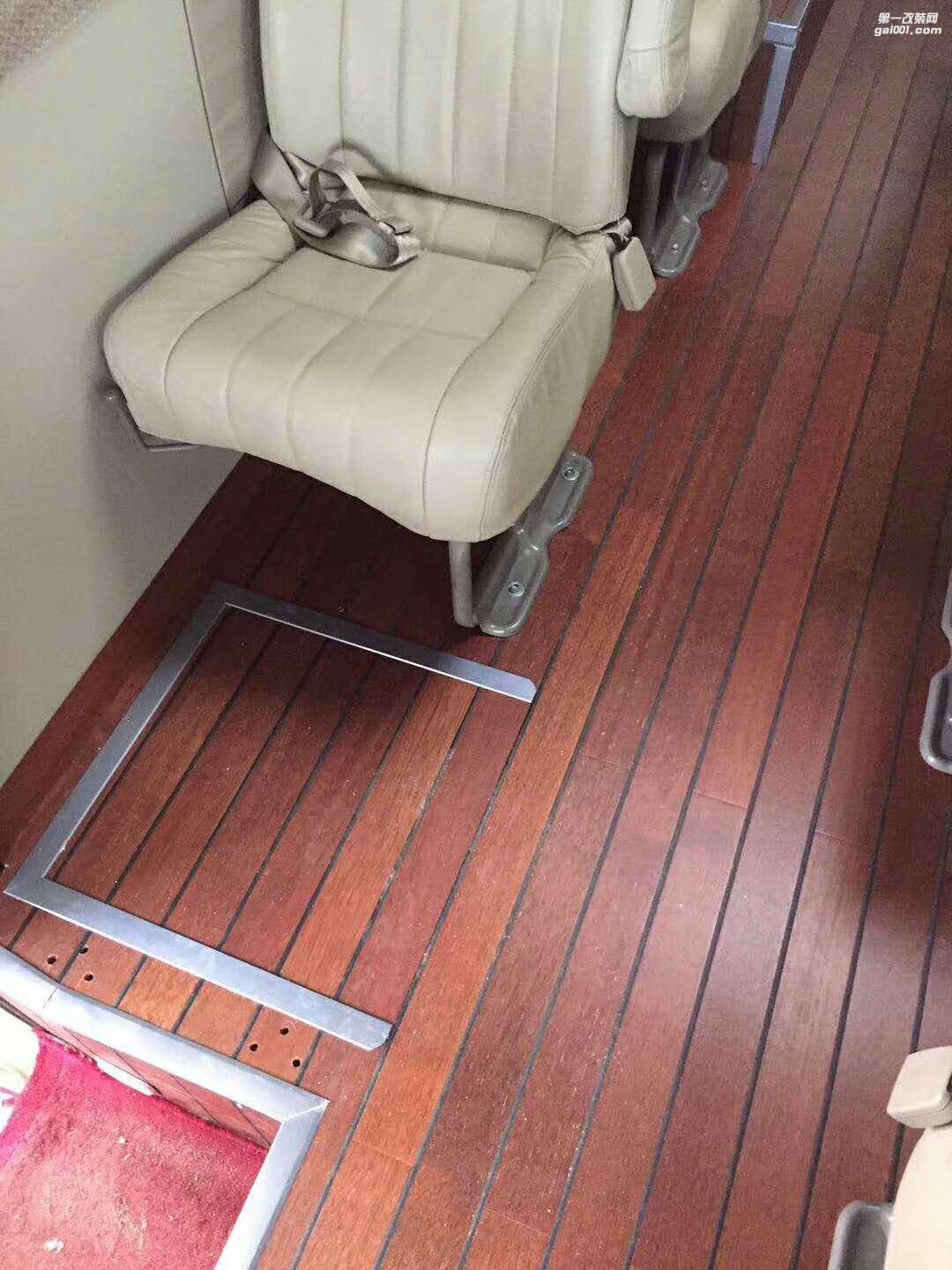 考斯特游艇木地板改装案例