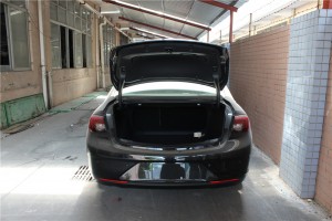 君威加裝路暢電動(dòng)尾門-路暢電動(dòng)尾門改裝案例展示