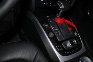 進(jìn)口奧迪A4旅行版改裝原廠一鍵啟動無鑰匙進(jìn)入