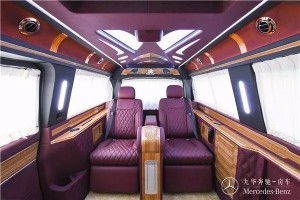 男人的紅顏知己：奔馳V-Class星逸版豪華商務(wù)房車！
