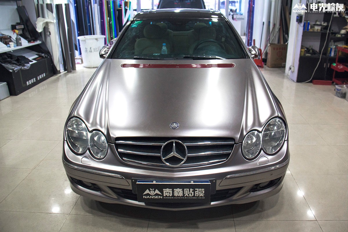 奔馳clk280車身貼膜戰(zhàn)斗灰