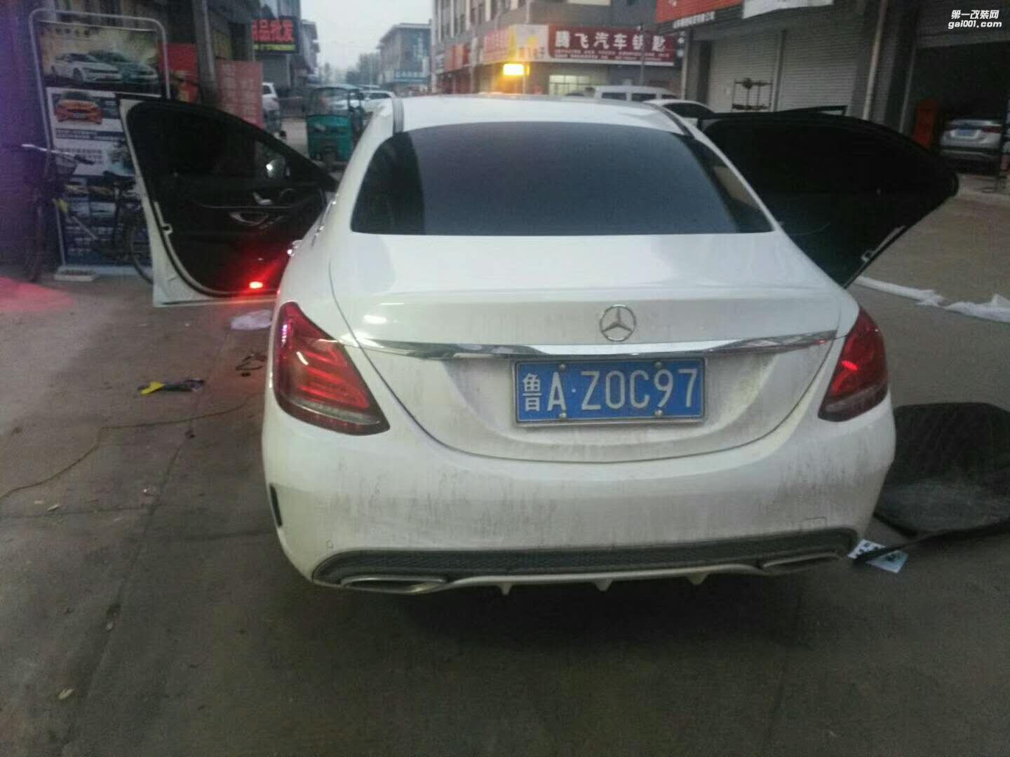 奔馳C80