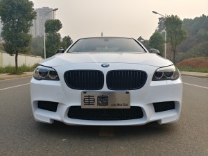 寶馬5系升級AN M5包圍+改色