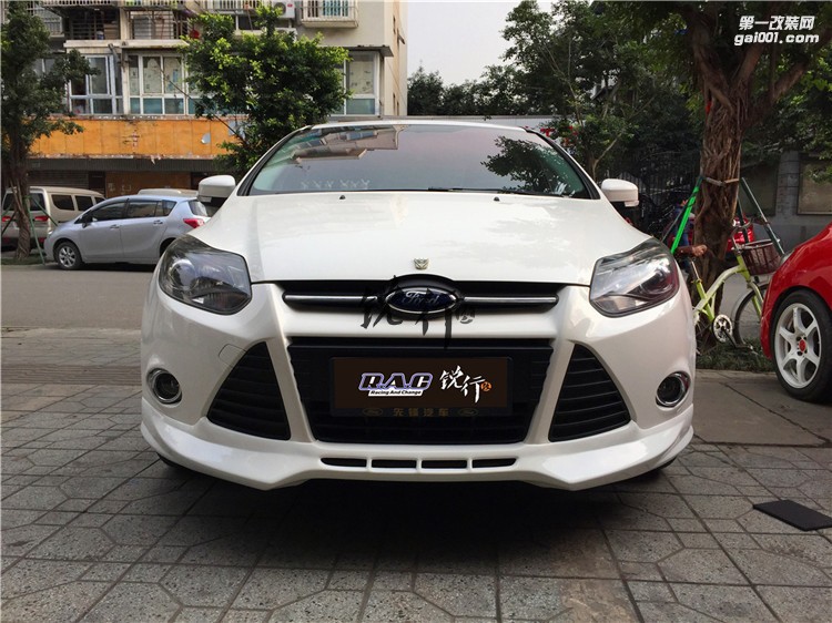 成都銳行三廂?？怂垢难b輪轂小包圍