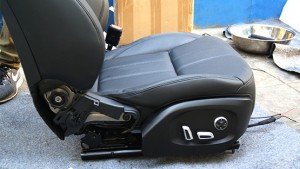 路虎攬運(yùn)改電動(dòng)座椅—成都威威車改