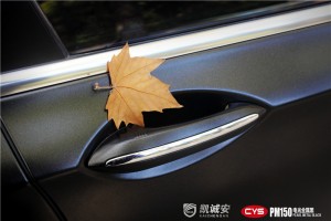 鄭州汽車改色店寶馬7系電光金屬黑外景效果