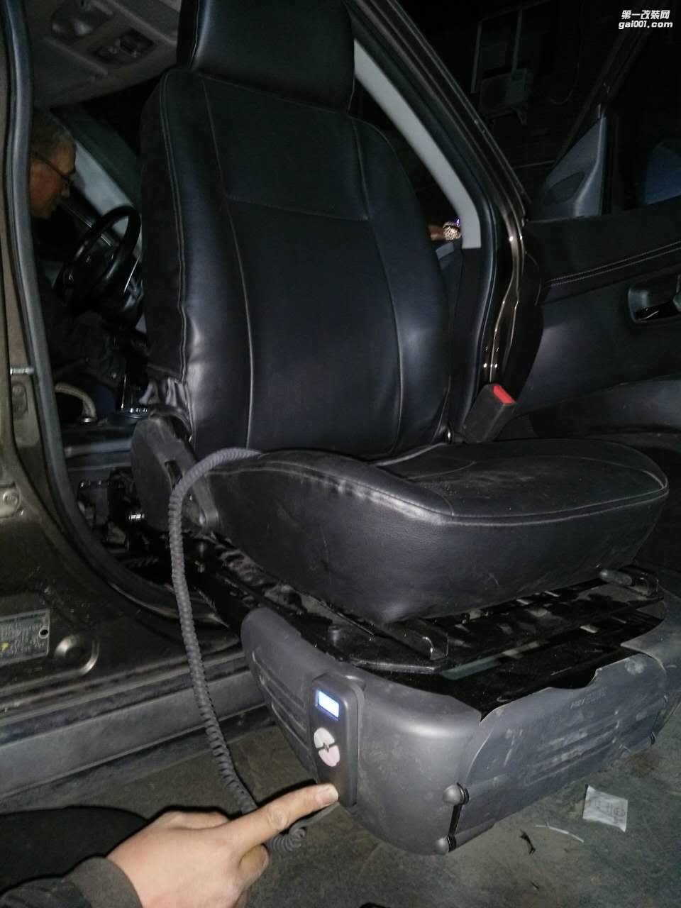 汽車手動座椅改裝電動座椅