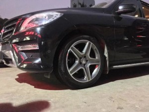 奔馳，換 原裝 20寸 AMG 完工！