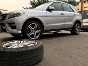 奔馳，換 原裝  20寸  AMG  完工！