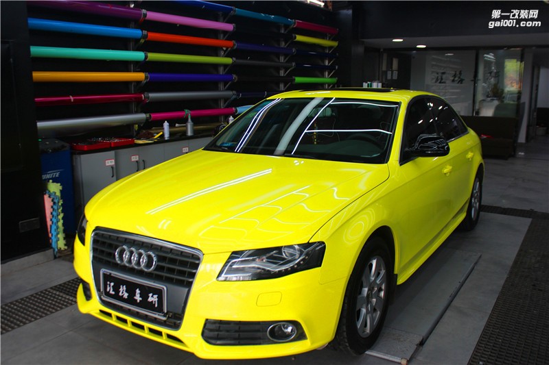 長(zhǎng)沙全車改色貼膜 奧迪A4施工CYS檸檬黃