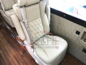 鄭州尼桑碧蓮內(nèi)飾改裝/中巴航空座椅改裝案例