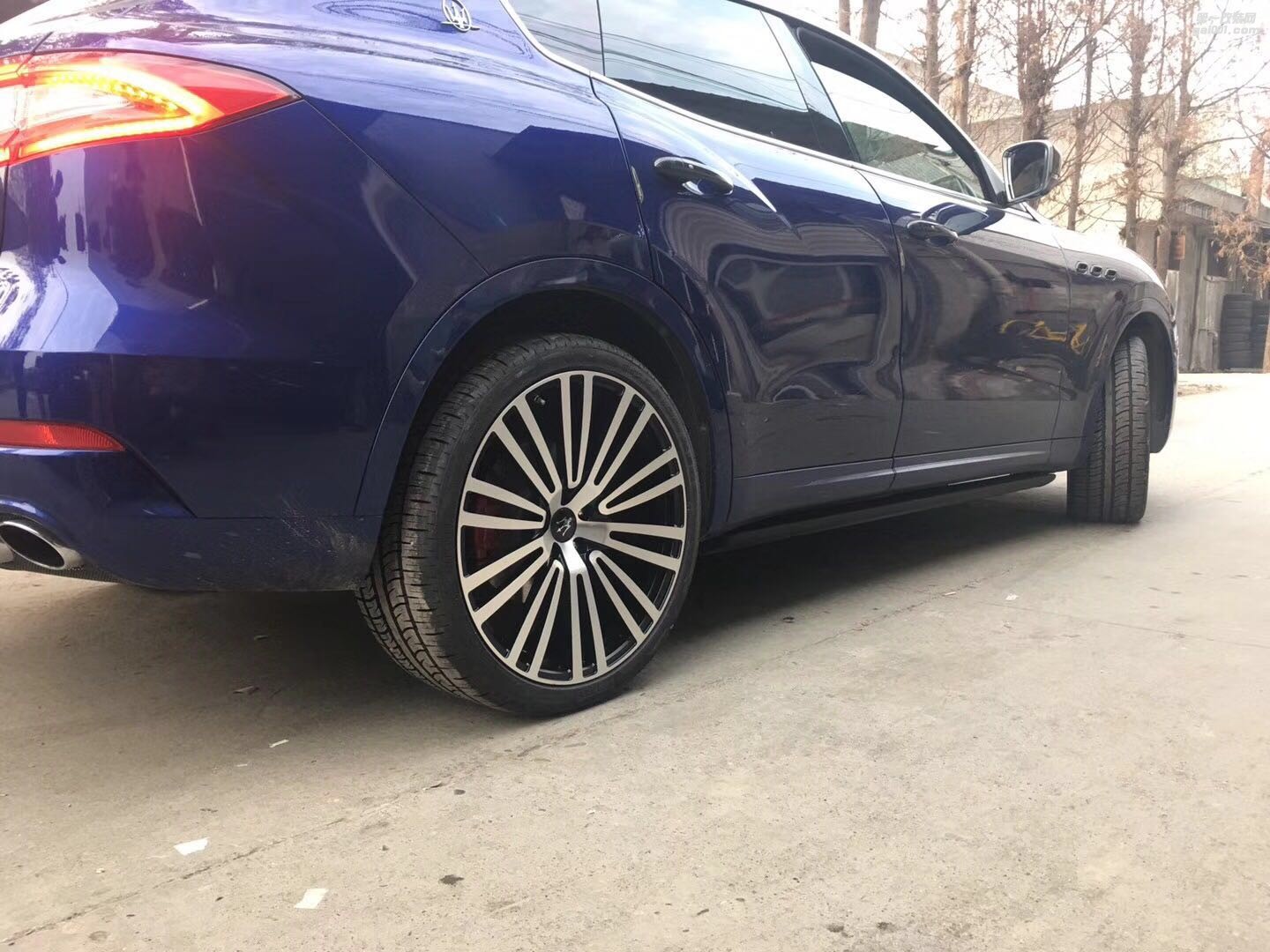 瑪莎拉蒂萊萬(wàn)特 levante 改裝升級(jí)22寸私人定制鍛造