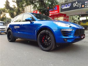成都銳行保時捷Macan改裝20寸鍛造輪轂四出鈦黑尾喉