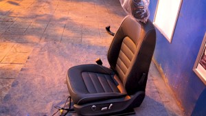 大眾帕薩特改裝電動(dòng)座椅—成都威威車改