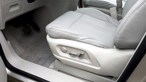 別克GL8改裝電動座椅—成都威威車改