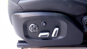 路虎攬勝升級(jí)電加熱座椅—成都威威車改