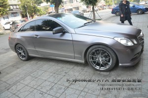 奔馳E級 改裝18寸雅泛迪SR77輪轂 裝車案例 年底促銷